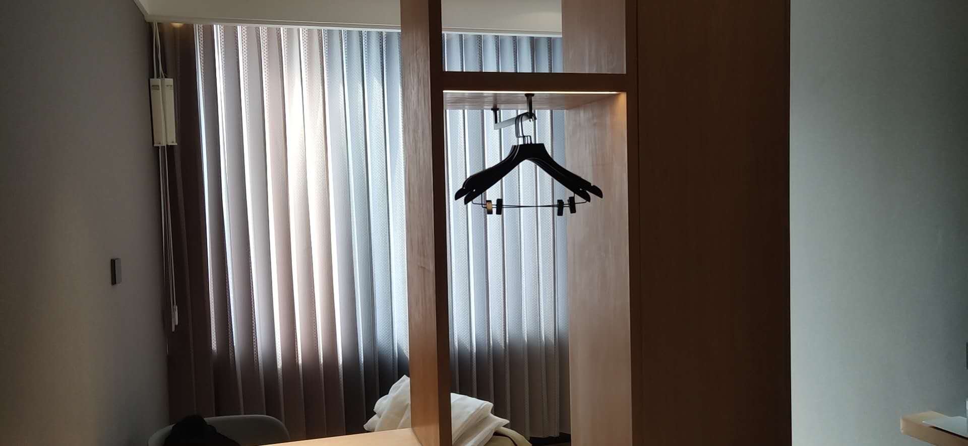 北京色彩酒店梦幻电控自动智能窗帘安装